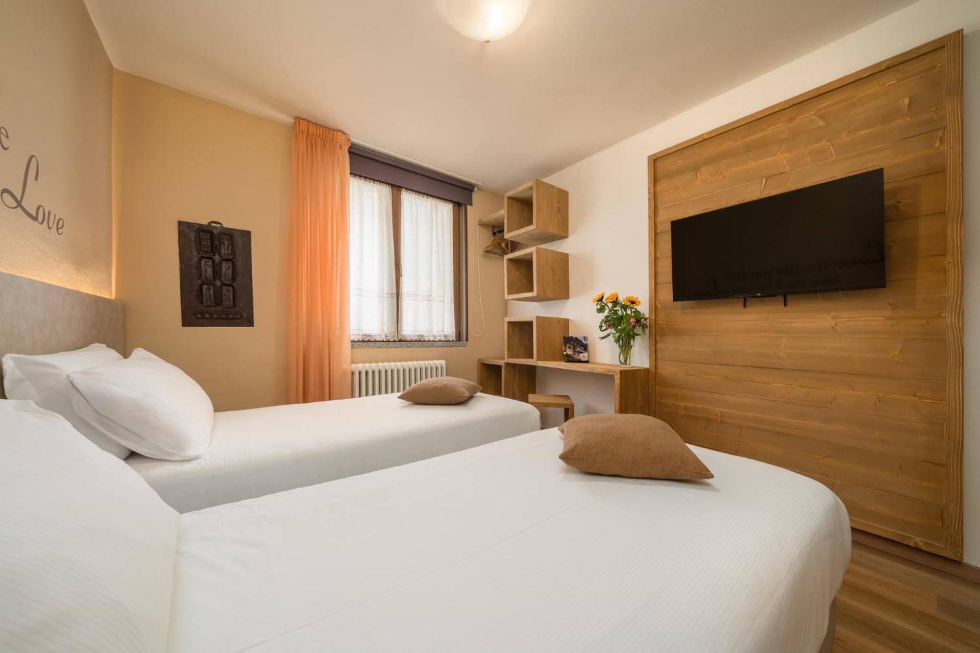 Hotel Oasi Verde Bienno Екстер'єр фото