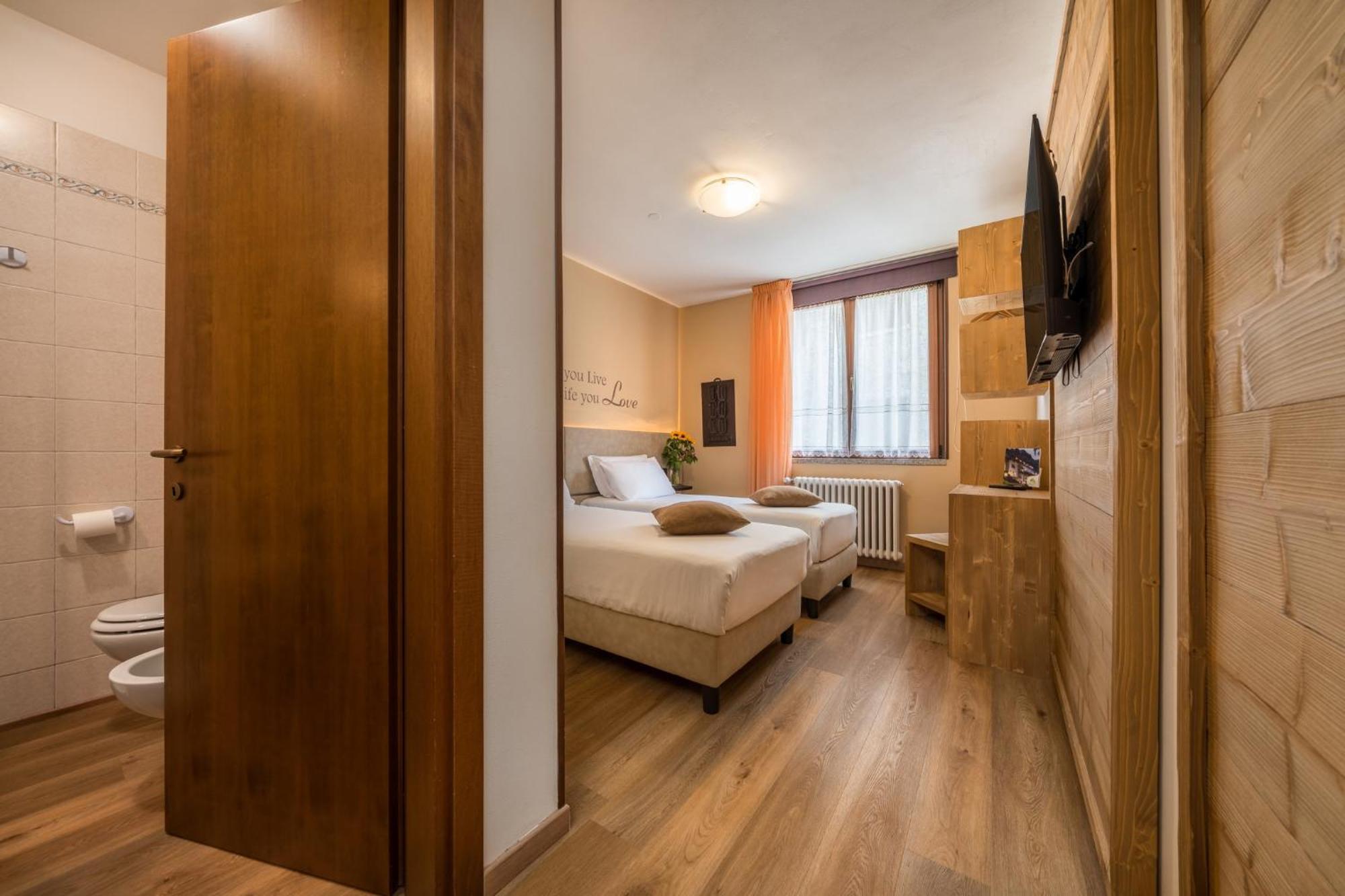 Hotel Oasi Verde Bienno Екстер'єр фото