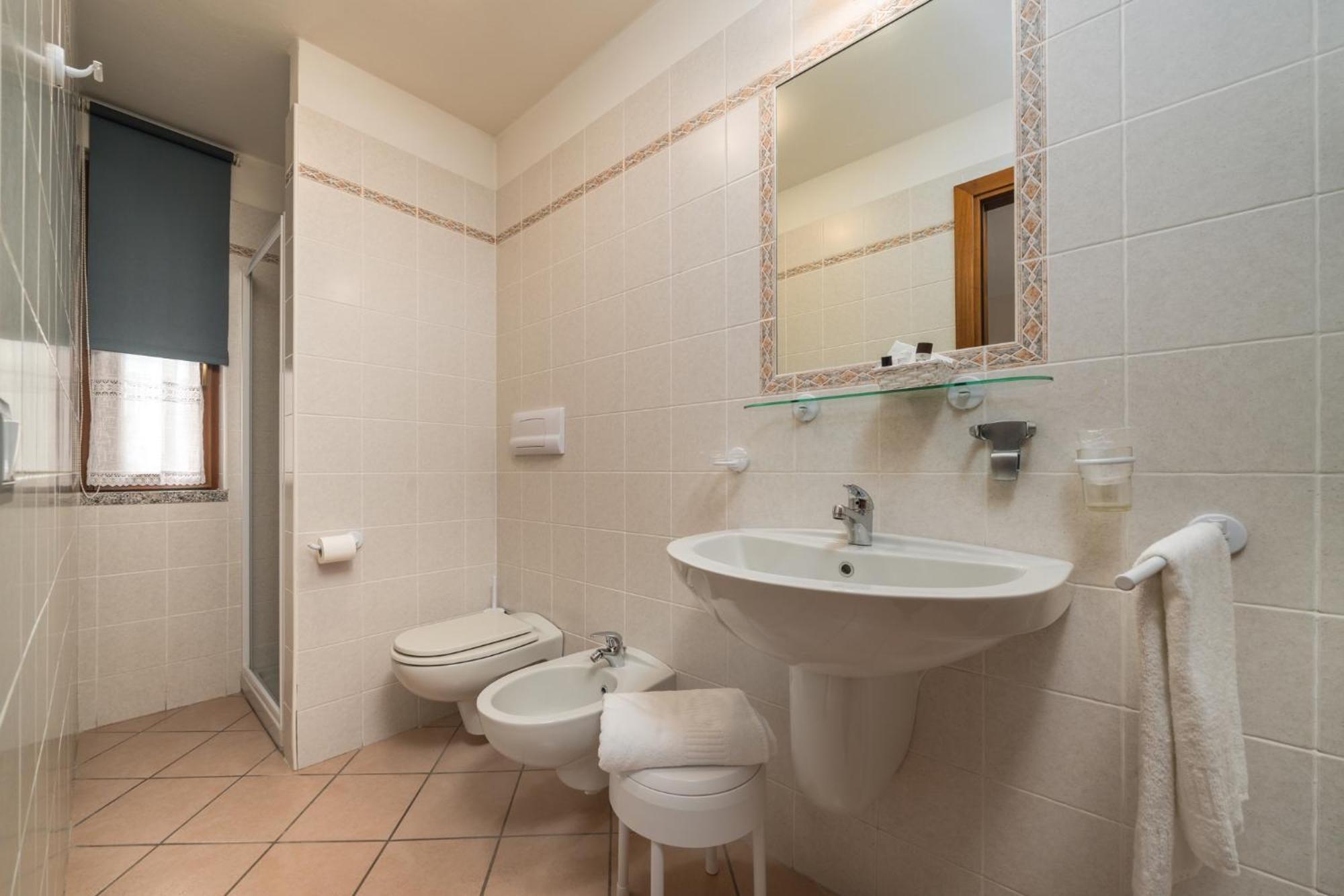 Hotel Oasi Verde Bienno Екстер'єр фото