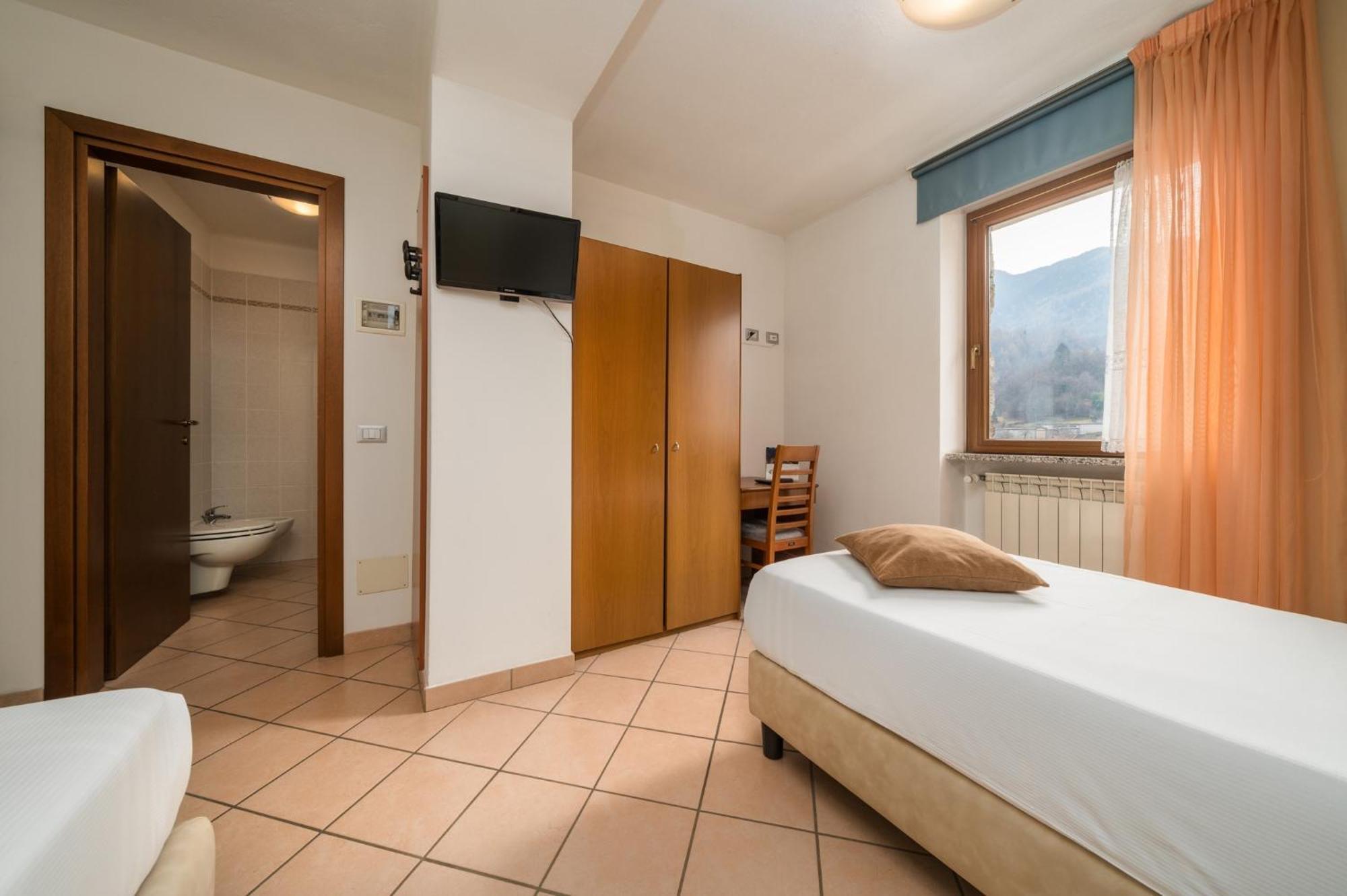Hotel Oasi Verde Bienno Екстер'єр фото